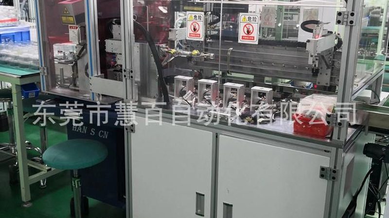 简易上下料机器人：提升制造业效率的得力助手**